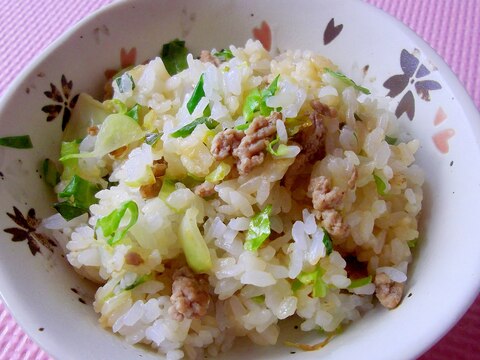 パパッと簡単＊春キャベツと豚挽き肉の炒飯＊